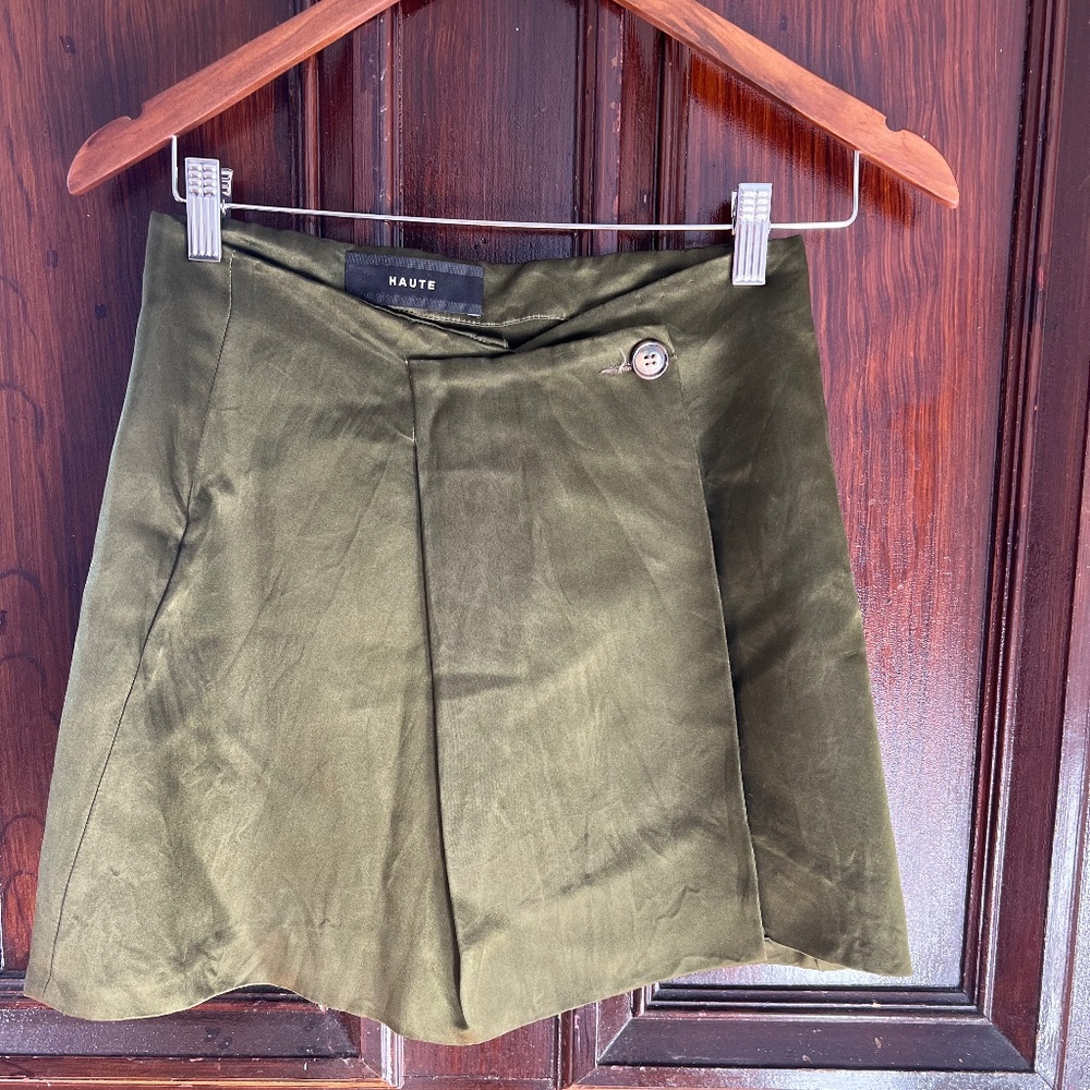 Haute made in Italy silk mini skirt